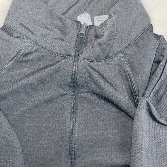 Athletic pullover quarter zip - Salesforce branded - Picture 3 of 8